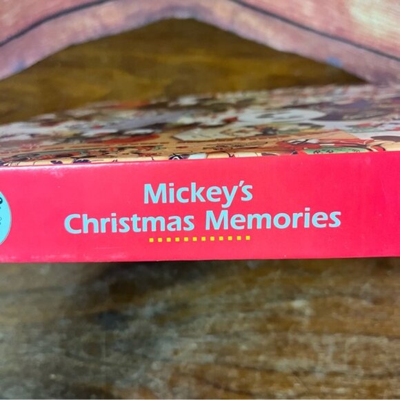 Vintage Springbok "Mickey's Christmas Memories" 500 Piece Puzzle - Picture 4 of 5
